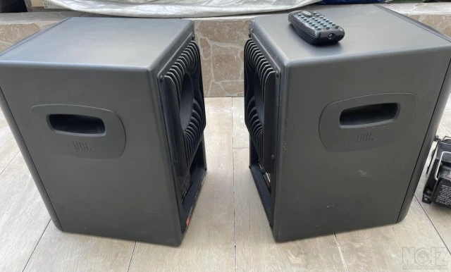 JBL PRO LSR4326P STUDIO MONITOR SPEAKERS