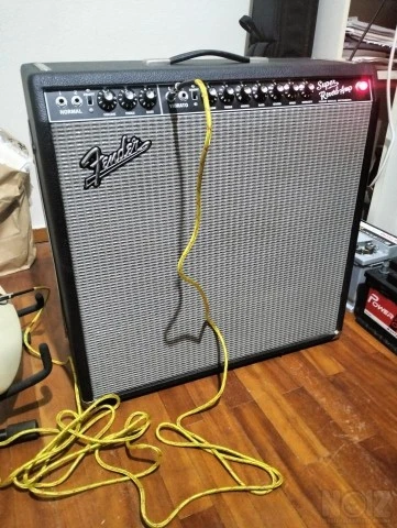 Fender Super Reverb λαμπάτος ενισχυτής ηλεκτρικής κιθάρας