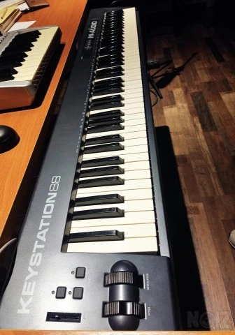 Midi keyboard keystation 88 mk2