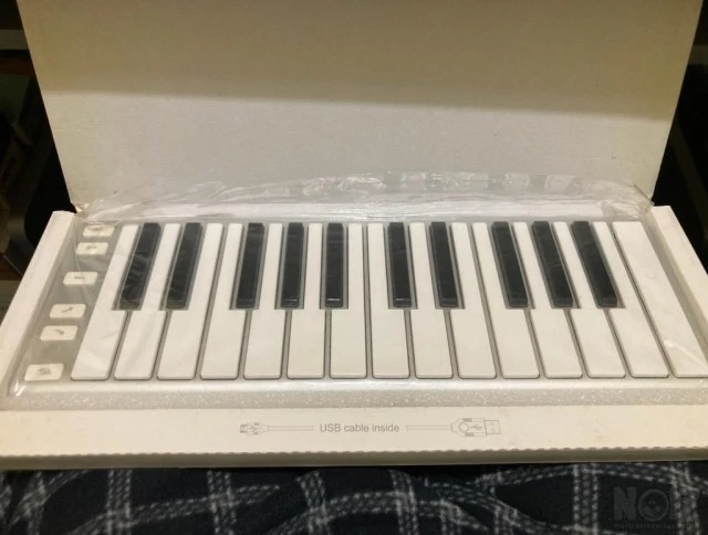 Πωλείται CME Xkey 25