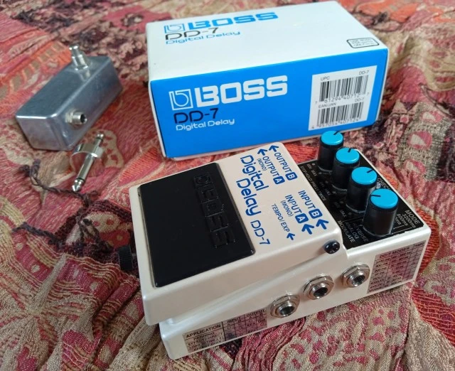 Boss DD-7 με extra Tap tempo ( New Old Stock Mint ! )