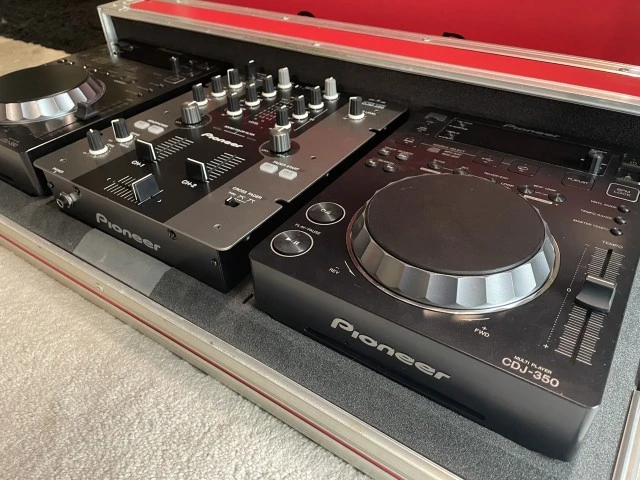 SET Pioneer DJ, 2x CDJ-350, 1x DJM-250, 