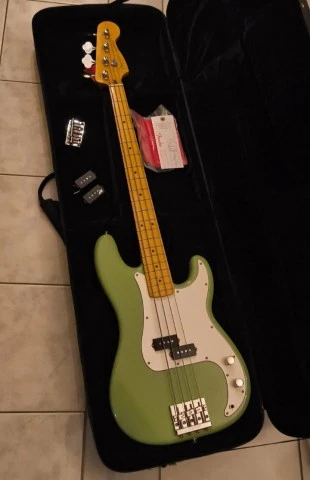 FENDER PRECISION BASS PLAYER II 