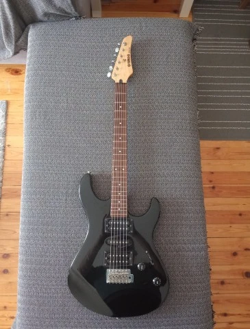 Ηλεκτρική κιθάρα Yamaha Erg121