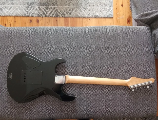 Ηλεκτρική κιθάρα Yamaha Erg121