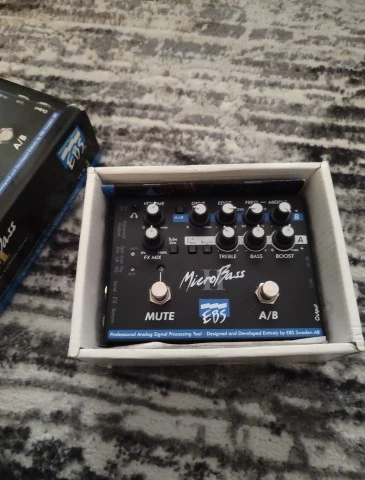 EBS MicroBass II Bass Preamp/DI Box 
