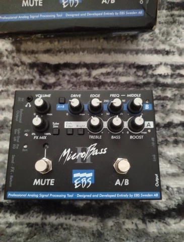 EBS MicroBass II Bass Preamp/DI Box 