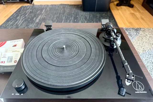 Audio Technica AT-LPW50PB