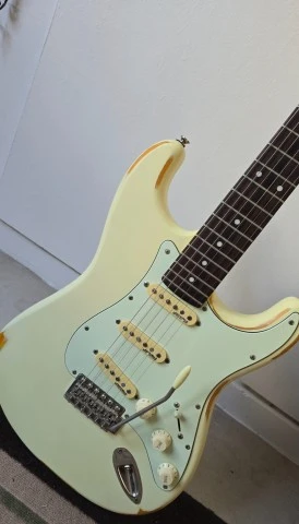 Vintage V6 Icon