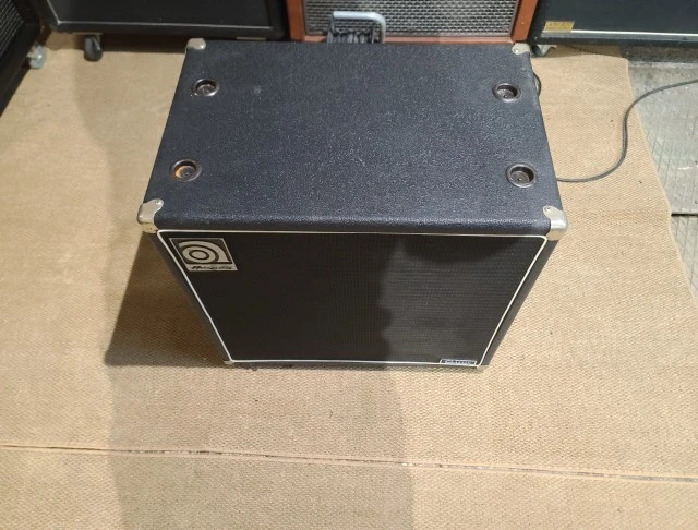 Ampeg SVT-15N 1x15 bass cabinet