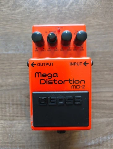 Boss Mega Distortion MD 2 
