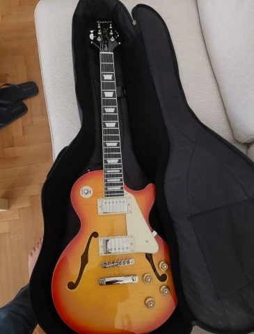 Ευκαιρία  Epiphone  Les Paul hollow body
