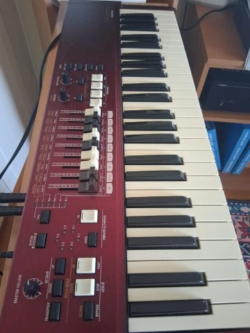 Πωλείται Hammond M-solo Burgundy 