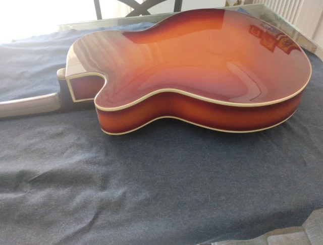 Archtop jazz κιθάρα 