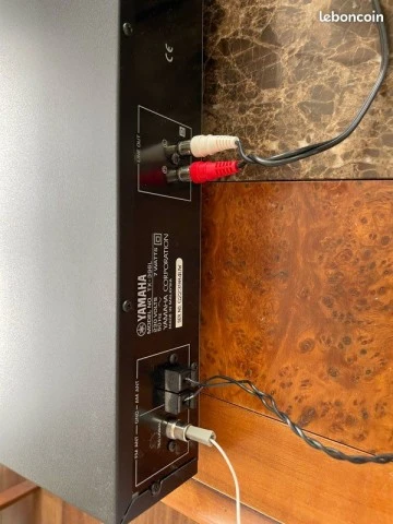 ΔΕΚΤΗΣ YAMAHA TX - 396 L