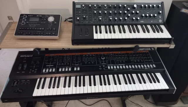 ROLAND JUPITER-X 1800E + MOOG SUBSEQUENT
