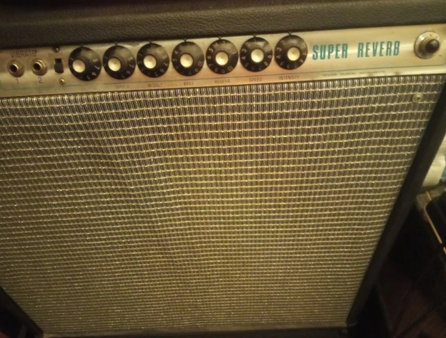 Fender super reverb 