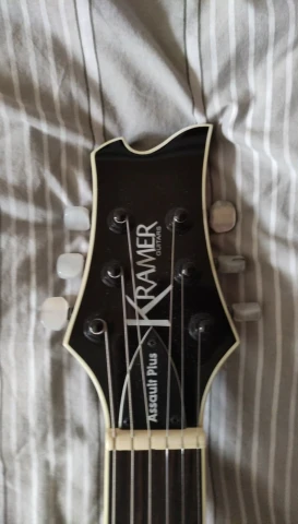 Kramer Assault 220 plus EMG