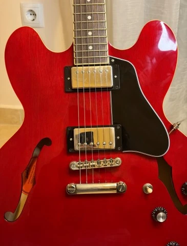 Epiphone ES-335 (με σκληρή θήκη)