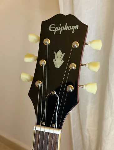 Epiphone ES-335 (με σκληρή θήκη)