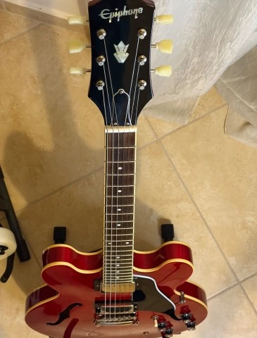 Epiphone ES-335 (με σκληρή θήκη)