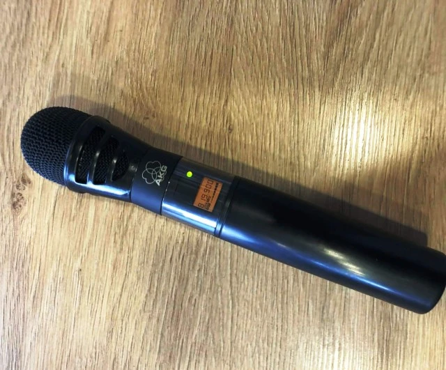 AKG MICROPHONE HT 4000