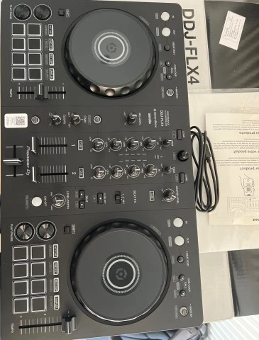Pioneer DDJ-FLX4 