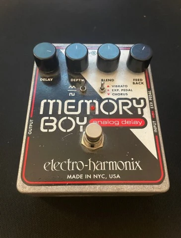 EHX Memory Boy analog delay