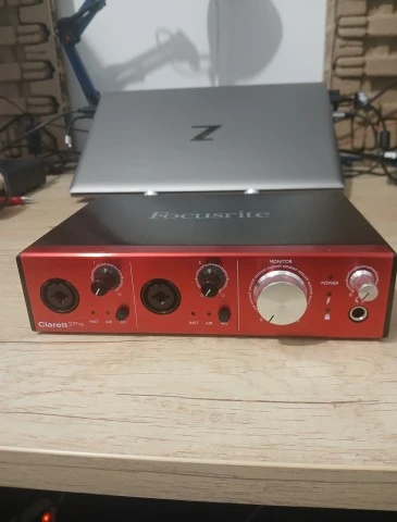 Focusrite clarett 2pre πωλείται 