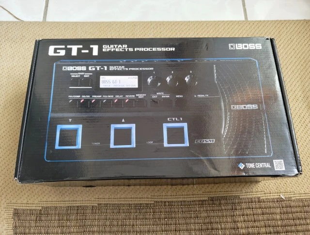 BOSS GT-1
