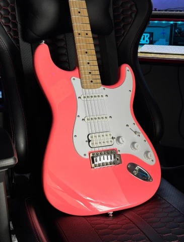 Squier Sonic Stratocaster HSS