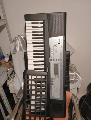 Keyboard / αρμόνιο YAMAHA YPT-200