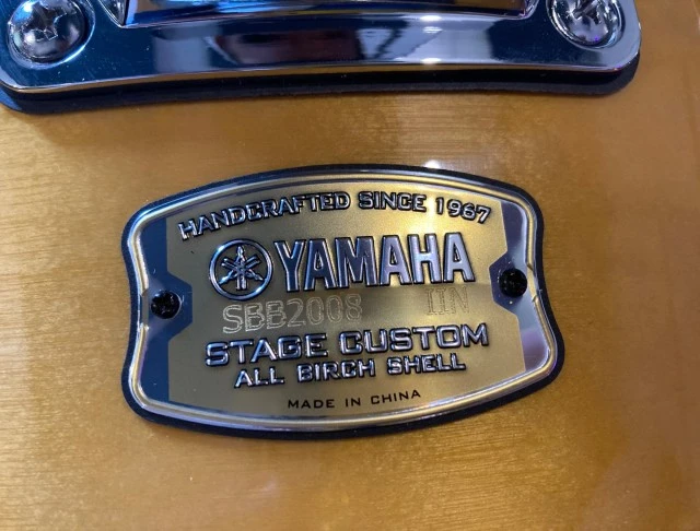 Yamaha Stage Custom Hip με δέρματα Remo 