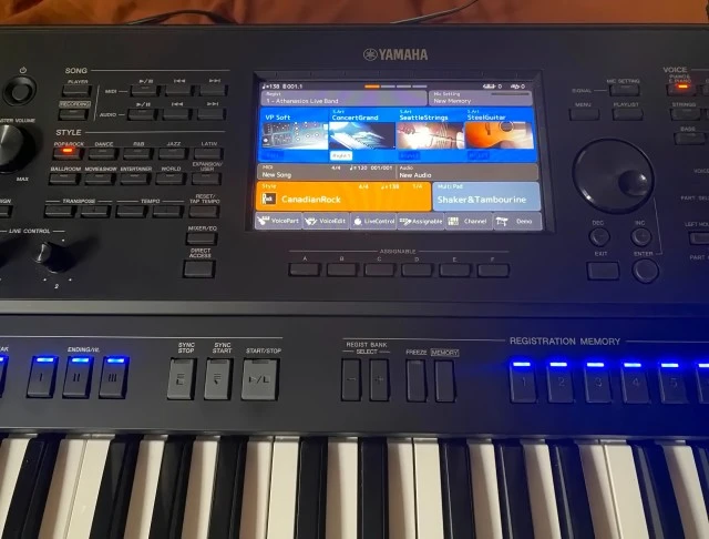 YAMAHA - PSR-SX700