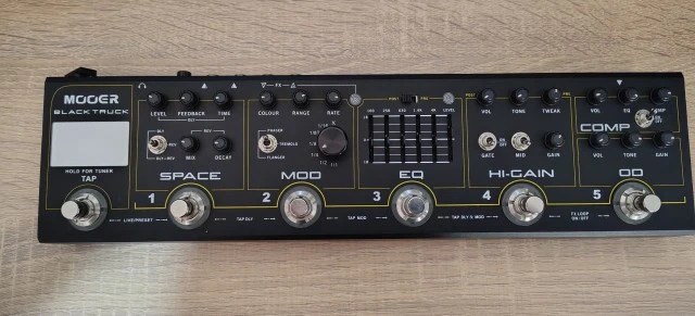 MOOER  BLACK TRUCK