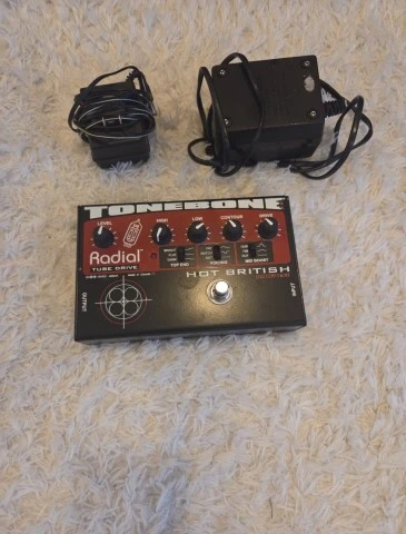 TONEBONE - HOT BRITISH - RADIAL