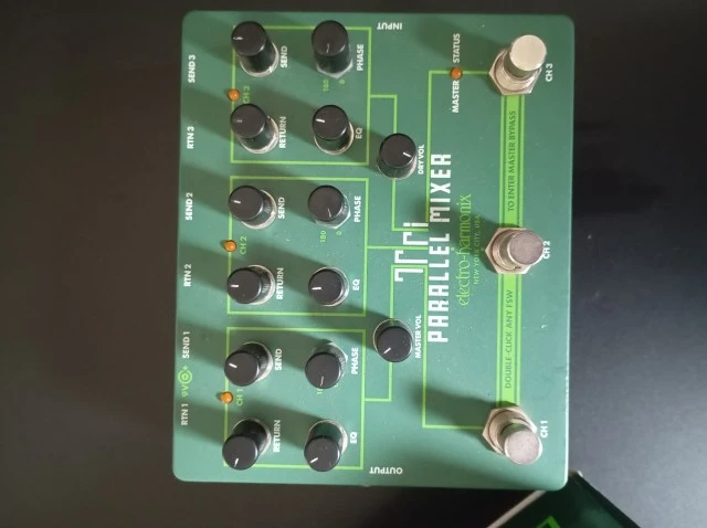 ElectroHarmonix Tri Parallel Mixer