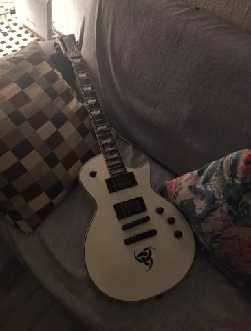 Ltd EC-401 OLYMPIC WHITE 
