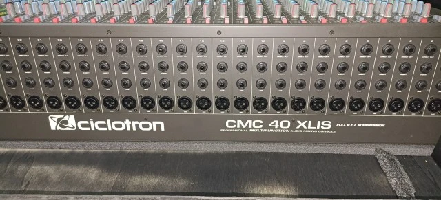 ΑΝΑΛΟΓΙΚΗ ΚΟΝΣΟΛΑ 40ch CMC 40 XLIS 