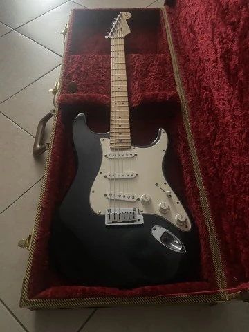 Fender Stratocaster 40 Year Anniversary  ΠΤΩΣΗ ΤΙΜΗΣ