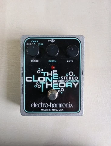 Πωλείται το stereo vibrato-chorus Clone 