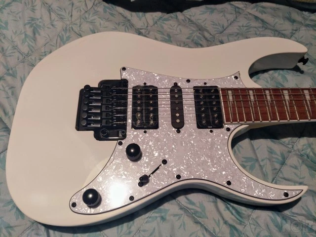 IBANEZ RG 350 - DXZ- WH