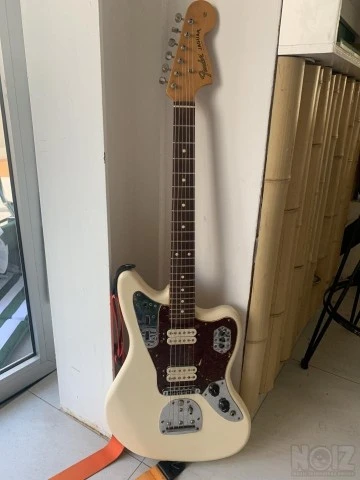 fender jaguar guitar