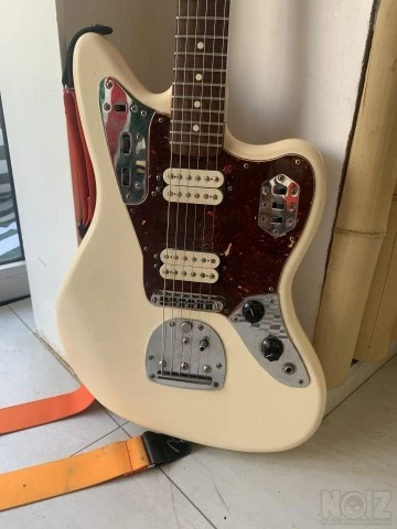 fender jaguar guitar