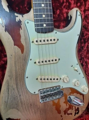 FENDER RORY GALLAGHER RELIC STRAT