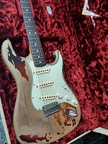 FENDER RORY GALLAGHER RELIC STRAT