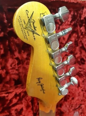 FENDER RORY GALLAGHER RELIC STRAT