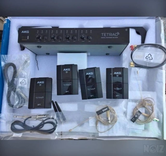AKG TETRAD PERFORMER SET 4 CHANNEL