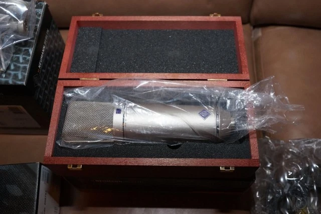 NEUMANN U 87 AI MICROPHONE