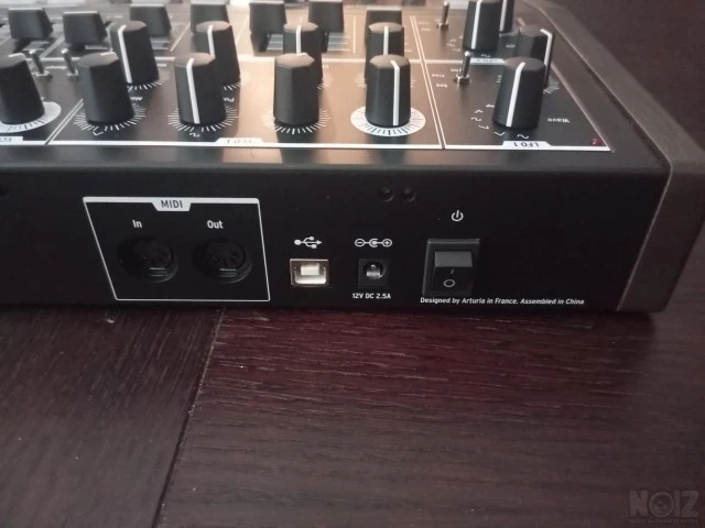 Arturia MiniBrute 2S - Noir edition